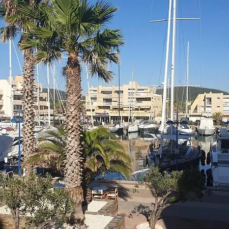Face Entre Et Marina Bormes-les-Mimosas
